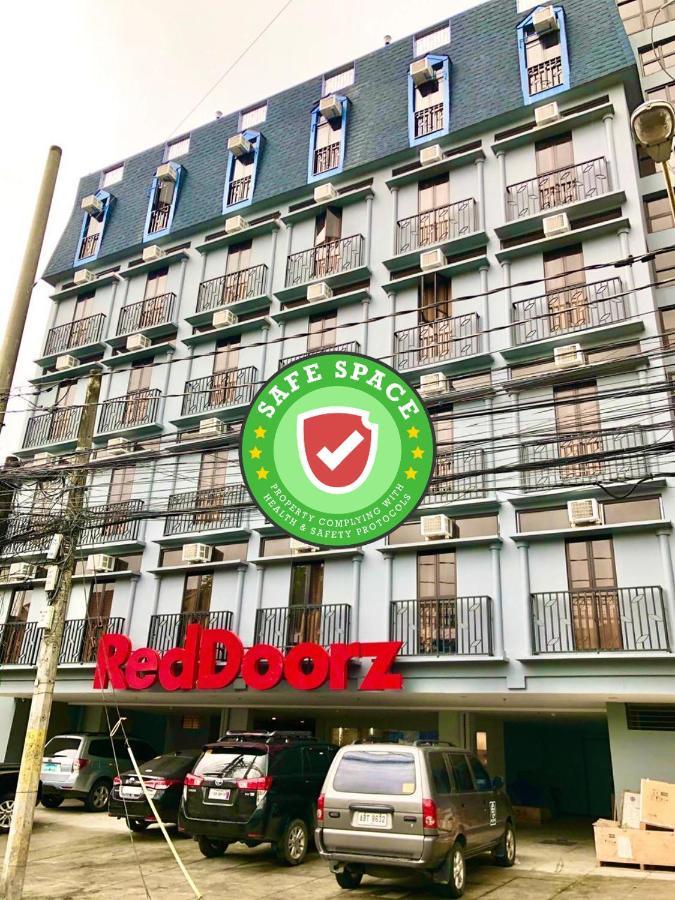 Reddoorz Plus @ Jardin Suites Guadalupe Nuevo Mandaluyong Exterior foto