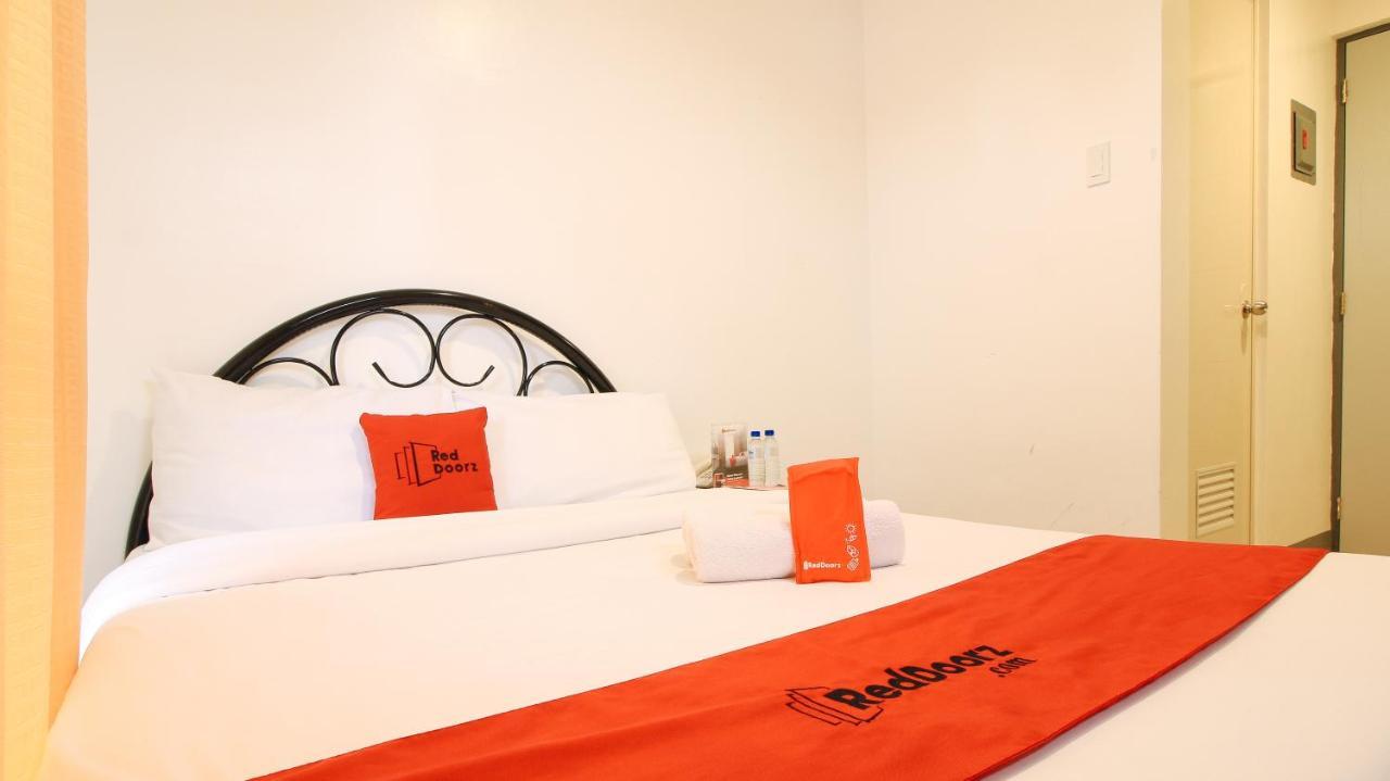 Reddoorz Plus @ Jardin Suites Guadalupe Nuevo Mandaluyong Exterior foto